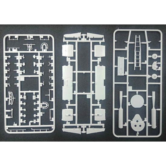 Mikro Mir 32-004 1/32 Yokosuka Mxy 7 Ohka Plastic Model Kit