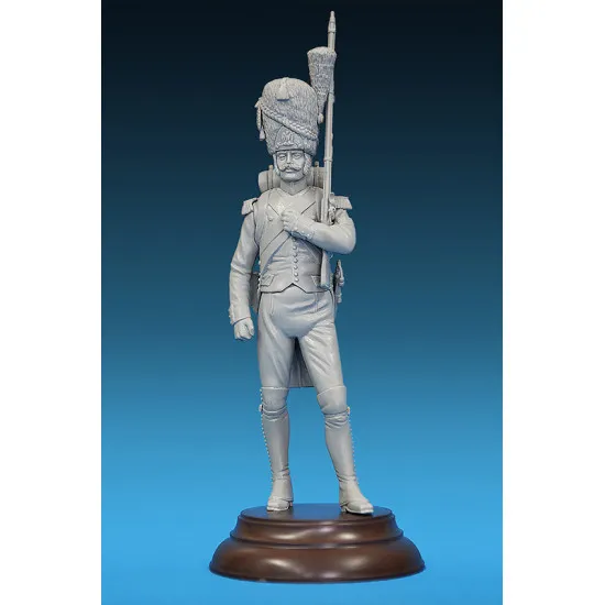 Imperial guard French grenadier. Napoleonic Wars. 1/16 model kit MiniArt 16017