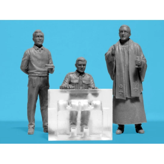 Icm 35616 1/35 You Are Important To God Prayer Before Battle New Molds