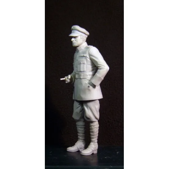 ERNST UDET WW I FLYING ACE PLASTIC MODEL KIT SCALE 1/16 MINIART 16030 ERNST UDET WW I FLYING ACE PLASTIC MODEL KIT SCALE 1/16 MINIART 16030