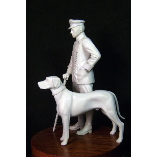 THE RED BARON MANFRED VON RICHTHOFEN WWI FLYING ACE PLASTIC MODEL KIT 1/16 MINIART 16032