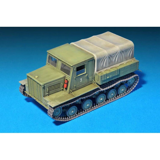 YA-12 SOVIET ARTILLERY TRACTOR - PLASTIC MODEL KIT SCALE 1/35 MINIART 35052