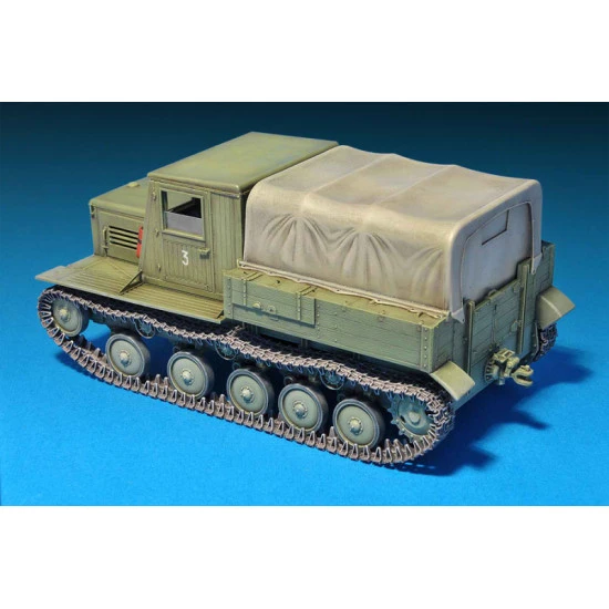 YA-12 SOVIET ARTILLERY TRACTOR - PLASTIC MODEL KIT SCALE 1/35 MINIART 35052