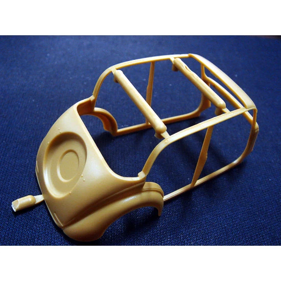 Typ 170V. Cabrio Saloon 1/35 Miniart 35103