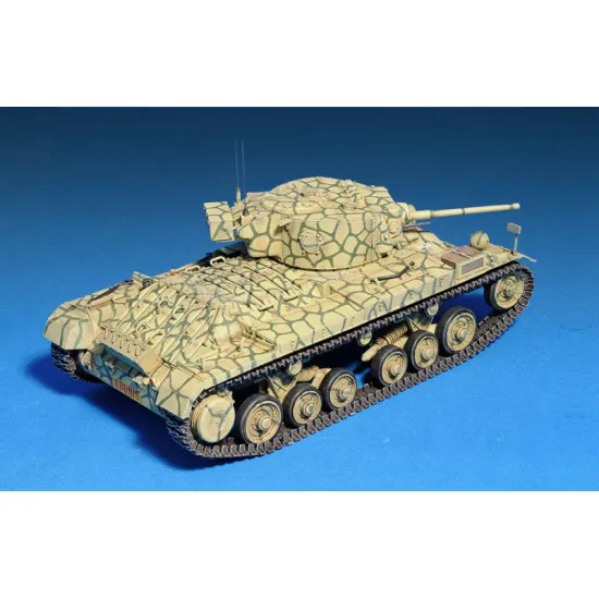 British infantry tank Mk.3 Valentine V with crew 1/35 Miniart 35106
