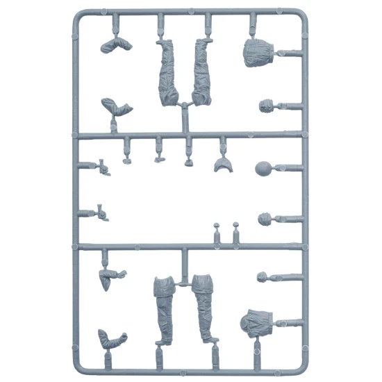 British tank crew, (winter uniform) 1/35 Miniart 35121