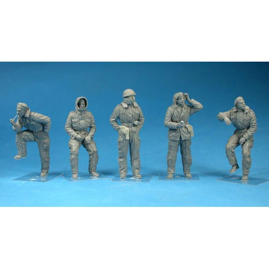 British tank crew, (winter uniform) 1/35 Miniart 35121