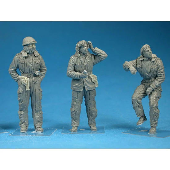 British tank crew, (winter uniform) 1/35 Miniart 35121
