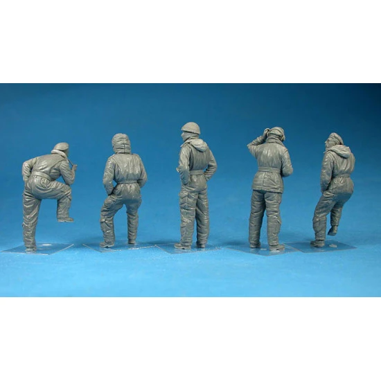 British tank crew, (winter uniform) 1/35 Miniart 35121