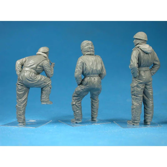 British tank crew, (winter uniform) 1/35 Miniart 35121