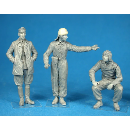 Hungarian tank crew 1/35 Miniart 35157 Hungarian tank crew 1/35 Miniart 35157