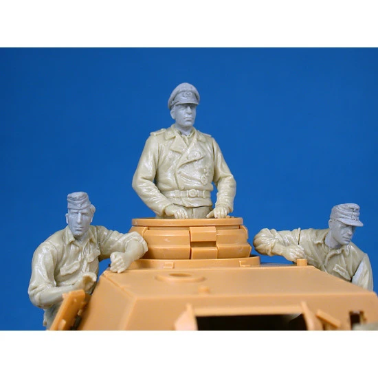 German tank crew 1/35 Miniart 35167