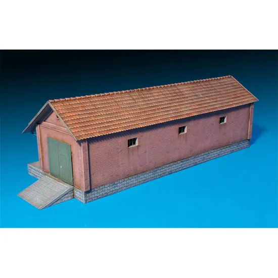 Freight shed 1/72 Miniart 72029