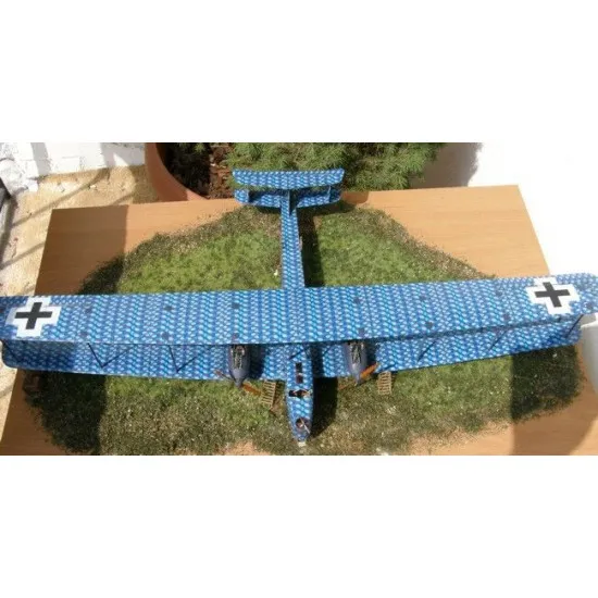 Roden 050 1/72 Zeppelin Staaken R.vi Aviatik 52/17 German Fighter-biplane