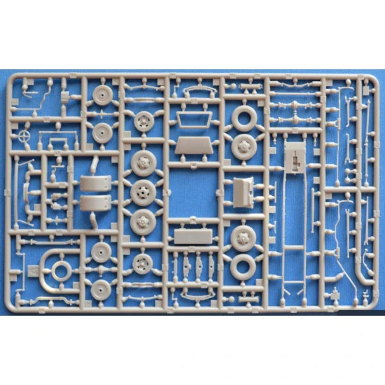 Ace 72589 1/72 134in Panel Van Mod.1939 Plastic Model Kit