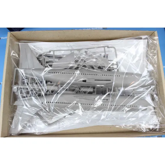 Boeing 720 Caesars Chariot 1/144 Roden 317