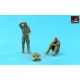 Armory F7224c 1/72 Raf Wwii Crewmen In High Altitude Outfit Waiting
