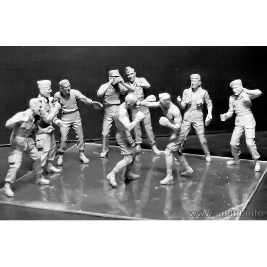 Friendly boxing match. British and American paratroopers 1/35 Master Box 35150