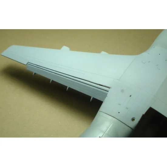 Laci 144173 1/144 A 400 M Flaps Revell