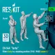 Reskit Rsf35-0012 1/35 Ch-54a Tarhe Pilots Early In A Standing Position 1962-1968 Scene 1 3 Pcs