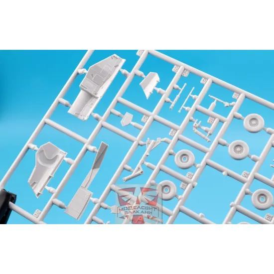 Model Svit 72056 1/72 Mirage G8/01 Experimental Fighter Plastic Model Kit