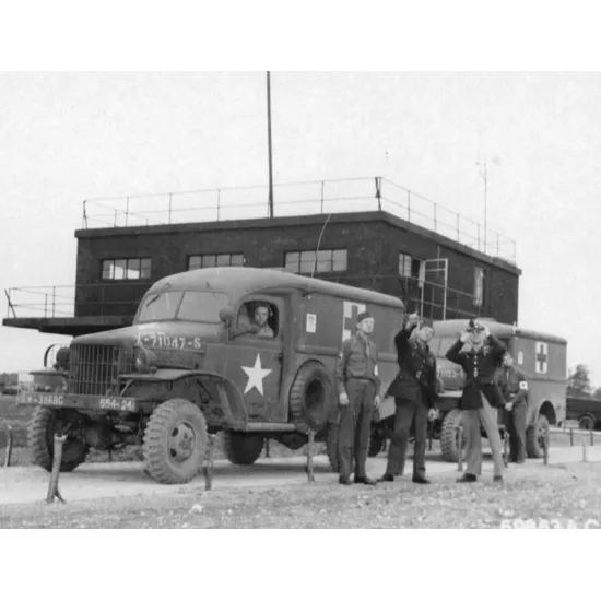 Ace 72597 1/72 Wc-26 1/2 Ton Carryall Truck Plastic Model Kit