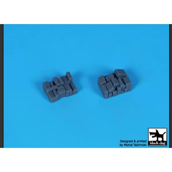 Black Dog A44001 1/144 Airport Tow Truck / Baggage Carts