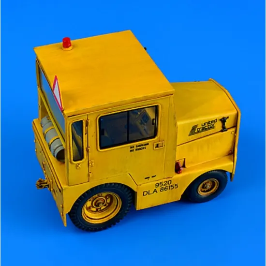 Aerobonus 320050 1/32 United Tractor Gc-340-4 A9 Cab-lpg Resin Kit