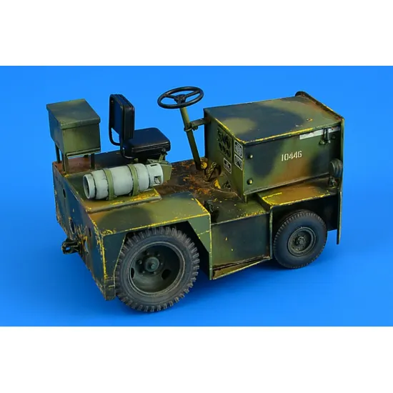 Aerobonus 320108 1/32 United Tractor G40c Tow Tractor Lpg Resin Kit