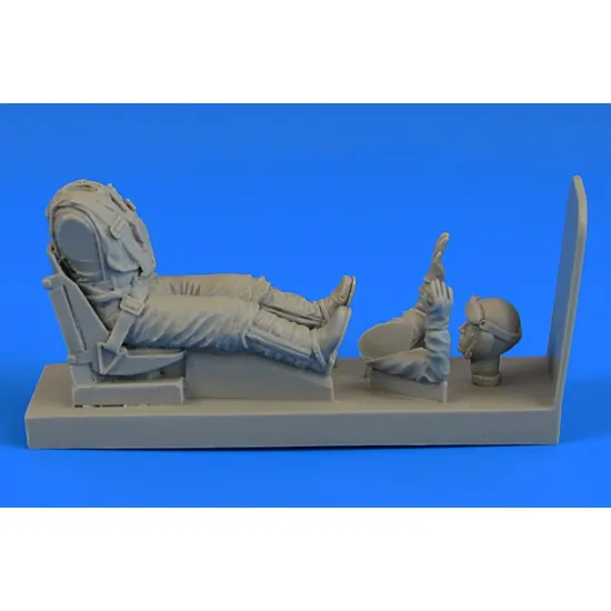 Aerobonus 320116 1/32 German Luftwaffe Pilot With Seat For Fw 190 For Hasegawa/Revell