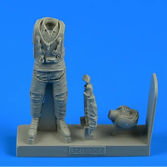 Aerobonus 320127 1/32 Modern Russian Air Force Fighter Pilot