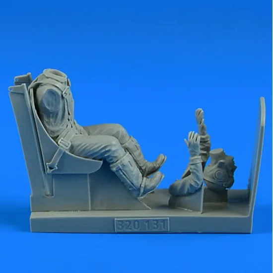 Aerobonus 320131 1/32 Us Navy Wwii Pilot With Seat For F4u Corsairresin Kit