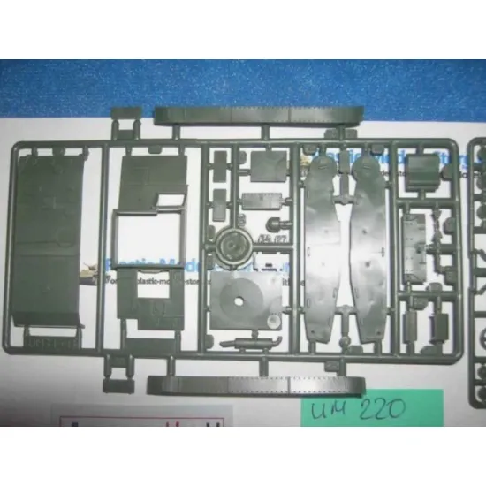 Umt 220 1/72 Ot-133 Soviet Flame Thrower Tank 7 62mm Mg Wwii Model Kit