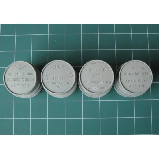 Eureka E-012 1/35 German 200 L Fuel Drums Set 2 4 Pcs Resin