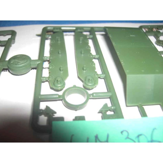 T-70M Soviet Light Tank 45mm Gun 7.62mm MG WWII 1/72 UM 306