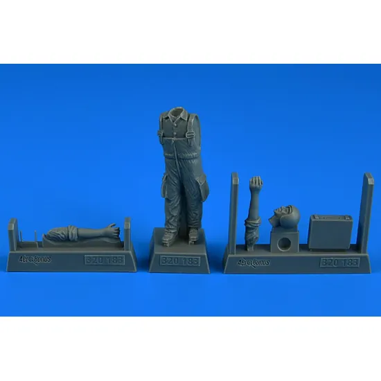 Aerobonus 320183 1/32 Warshaw Pact Aircraft Mechanic B Resin Kit