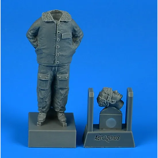 Aerobonus 320187 1/32 Russian Modern Mechanic Resin Kit