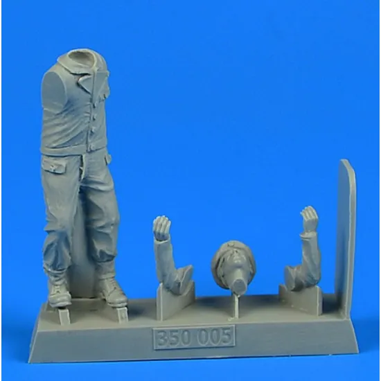 Aerobonus 350005 1/35 Kriegsmarine Wwii Sailor With Rope For German Schnellboats, German Human Torpedoes, German Midget And Coastal Submarines