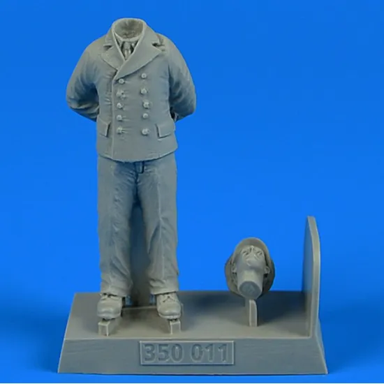 Aerobonus 350011 1/35 Kriegsmarine Wwii Ceremony - Officer For German Schnellboats, German Human Torpedoes, German Midget And Coastal Submarines