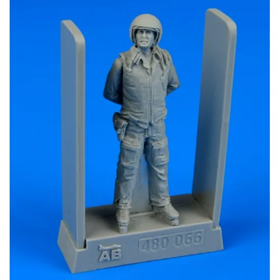 Aerobonus 480066 1/48 Soviet Air Force Fighter Pilot Dummy Resin Kit