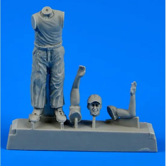 Aerobonus 480108 1/48 U.s. Army Aircraft Mechanic Wwii Pacific Theatre Resin Kit