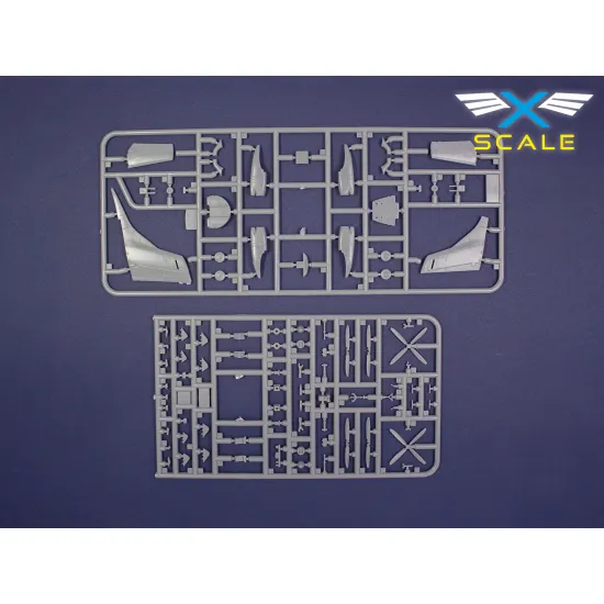 X-scale 144009 1/144 Atr-42-300 American Eagle Turboprop Regional Airliner