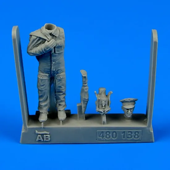 Aerobonus 480138 1/48 Free French Fighter Pilot Wwii Normandie-niemen 1942-1945