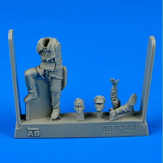 Aerobonus 480140 1/48 U.s.a.f. Fighter Pilot Wwii 8th Army European Battlefields