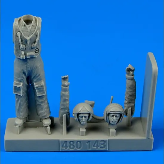 Aerobonus 480143 1/48 Soviet Pilot With Life Jacket - The Cold War Period