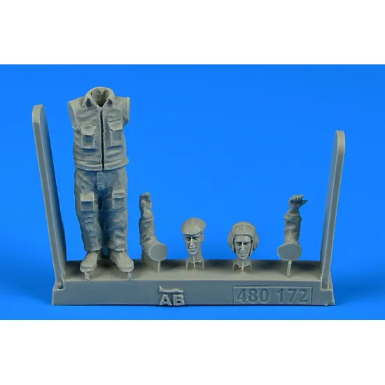 Aerobonus 480172 1/48 Soviet Aircraft Mechanic The Period Of The Warsaw Pact 1