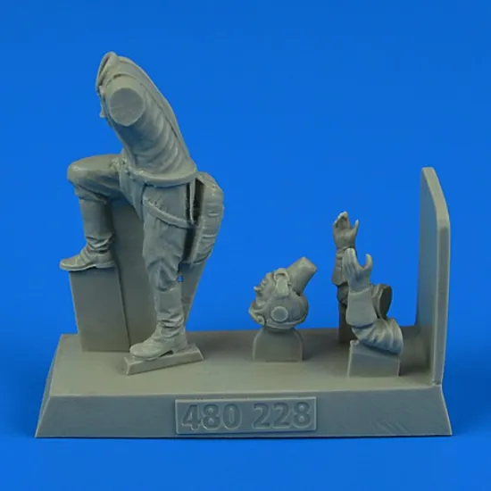 Aerobonus 480228 1/48 Russain Wwii Attack Pilot For Il-2 Resin Kit