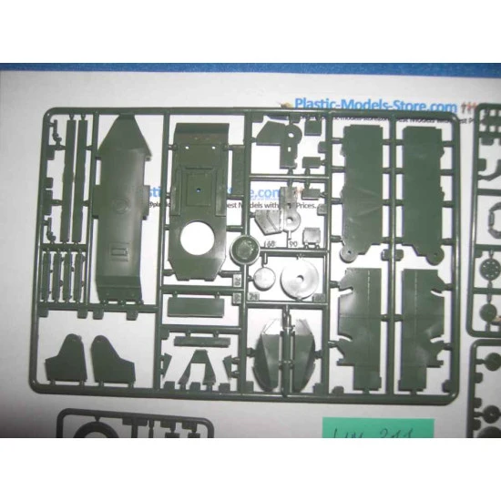 BT-7 Soviet Light Tank M.1937 Red Army WWII 1/72 UM 311