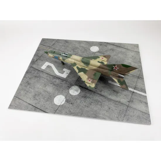 Red Fox Db-48006 1/48 3d Diorama Base Modern Nato Airfield Type 7 380x320mm