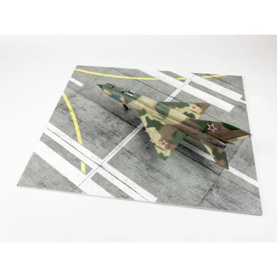 Red Fox Db-48011 1/48 3d Diorama Base Modern Nato Airfield Type 9 380x320mm